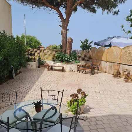 Casa vacanze Sweet Retreat, 350m From The Beach, By Zantewize Psarou (Zakynthos)